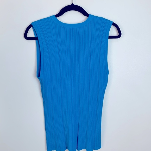 White House Black Market Snap Front Tank In Ocean NEW! - Picture 5 of 6